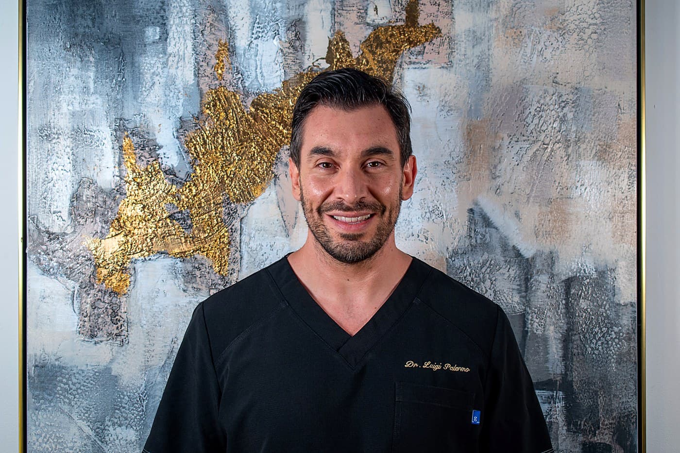 Dr. Luigi Palermo — Director Médico Timeless Beauty